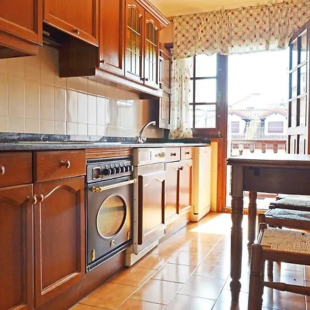 El Corro: Con Parking En Pleno Centro De *