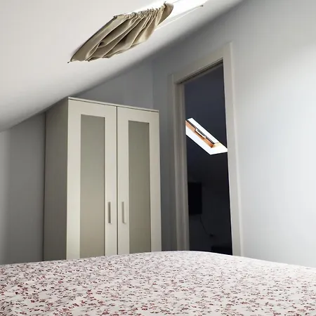 Apartamento El Corro: Con Parking En Pleno Centro De *