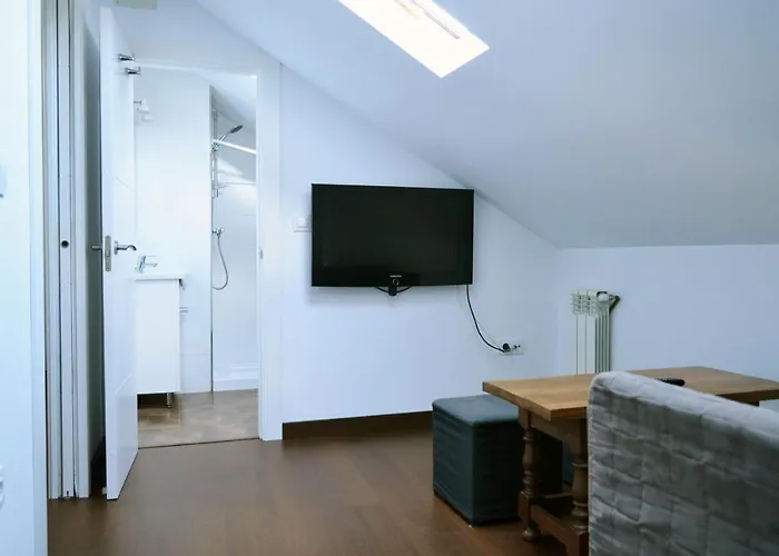 El Corro: Con Parking En Pleno Centro De Comillas