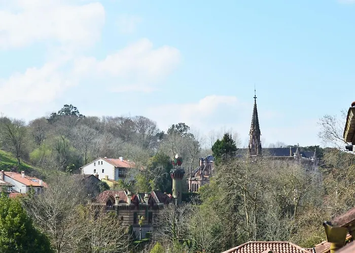 El Corro: Con Parking En Pleno Centro De * Comillas