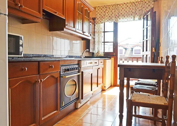 El Corro: Con Parking En Pleno Centro De *